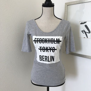 🌹🌹Divided Women's Travel Tee BERLIN size S Gray